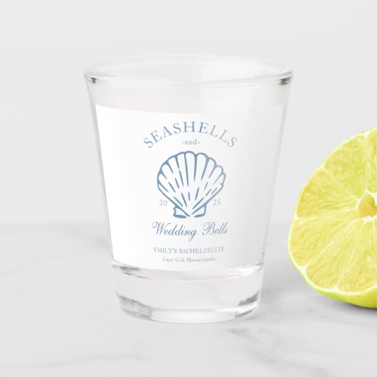 Seashells und Hochzeitsglocken-Junggeselinnen-Absc Schnapsglas (Vorderseite)
