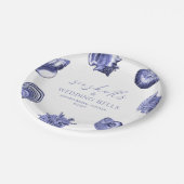 Seashells & Wedding Bells Elegantes Brautparty Pappteller (Schrägansicht)