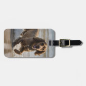 "Seaside Fun: Cocker Spaniel beim Spielen im Ozean Gepäckanhänger (Vorderseite horizontal)