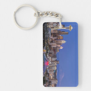 Seattle, Downtown und Mt. Rainier in der Dämmerung Schlüsselanhänger