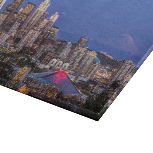 Seattle, Downtown und Rainier am Twilight Schneidebrett (Ecke)