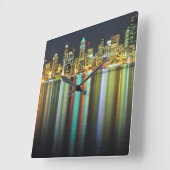 Seattle skyline at night with reflection quadratische wanduhr (Winkel)
