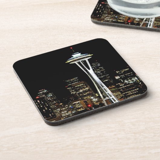 Seattle-Skyline nachts, mit Raum-Nadel Untersetzer (Linke Seite)
