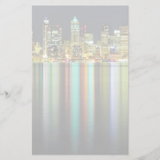 Seattle-Skyline nachts mit Reflexion Briefpapier (Vorderseite)