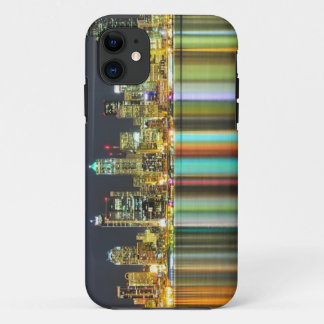 Seattle-Skyline nachts mit Reflexion iPhone 11 Hülle