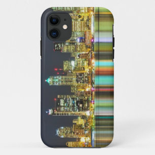 Seattle-Skyline nachts mit Reflexion iPhone 11 Hülle