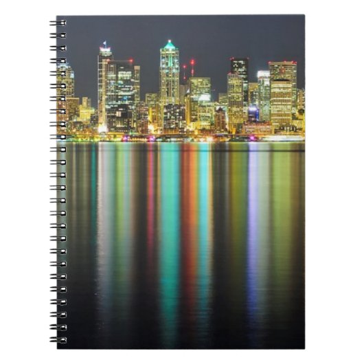 Seattle-Skyline nachts mit Reflexion Notizblock (Vorderseite)