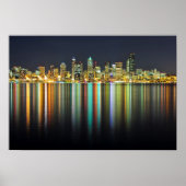 Seattle Skyline nachts mit Reflexion Poster (Vorne)