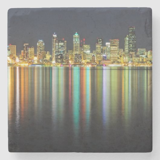 Seattle-Skyline nachts mit Reflexion Steinuntersetzer (Vorderseite)