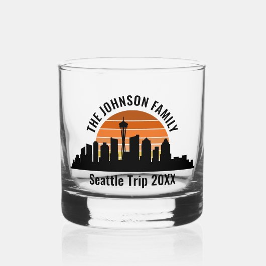Seattle Skyline Sunset Custom Family Trip Whiskyglas (Vorderseite)