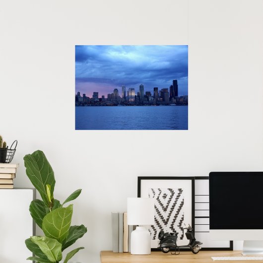Seattle Under Clouds Poster (Heimbüro)