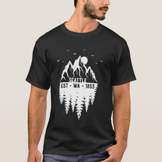 Seattle Washington Gegründet 1853 Berge Baum T-Shirt (Vorderseite)