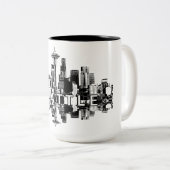 Seattle, Washington Skyline in schwarzer Tinte Zweifarbige Tasse (VorderseiteRechts)