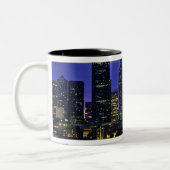 Seattle, Washington Skyline nachts Zweifarbige Tasse (Links)