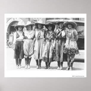 Sechs Cowgirls an Cheyenne Frontier Days. Poster
