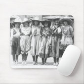 Sechs Cowgirls an den Cheyenne-Grenztagen Mousepad (Mit Mouse)