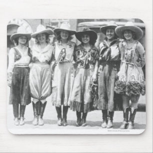 Sechs Cowgirls bei den Cheyenne Frontier Days. Mousepad