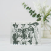 Sechs Cowgirls in Hüten und Wimpern. Postkarte (Stehend Vorderseite)