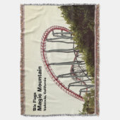 Sechs Fahnen Magic Mountain Decke (Vorderseite Vertikal)