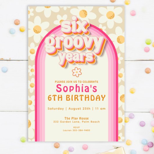 Sechs Groovy Years Daisy Rainbow Birthday Einladun Einladung