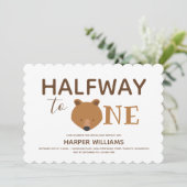 Sechs Monate Bear Baby Halbgeburt Einladung (Stehend Vorderseite)