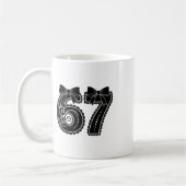 Sechs Sieben 67 Meme Nummer 67 Coquette Bogen Frau Kaffeetasse (Links)
