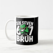 Sechs sieben Alter St. Patricks Day 6 7 Meme Shamr Kaffeetasse (Links)