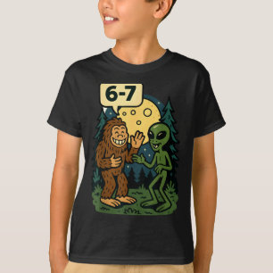 Sechs Sieben Lustiger Bigfoot Und Alien 67 Viral M T-Shirt