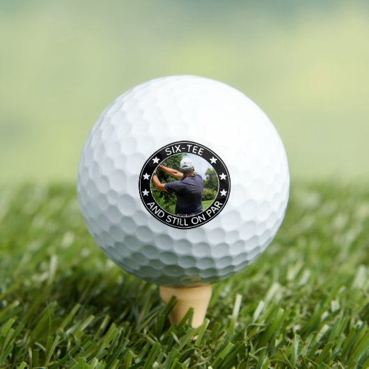 Sechs-Tee & Still auf Par Personalisiert 60. Gebur Golfball (Insitu T-Shirt)
