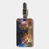 Sechste Straße bei Dusk im Stadtzentrum von Austin Gepäckanhänger (Vorderseite vertikal)