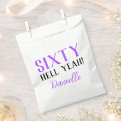 Sechzig Hölle, ja! Lila 60. Geburtstag Geschenktütchen (Ausgeschnitten)