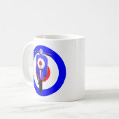 Sechziger-Blick-Roller auf Mod-Ziel Kaffeetasse (Vorderseite Links)