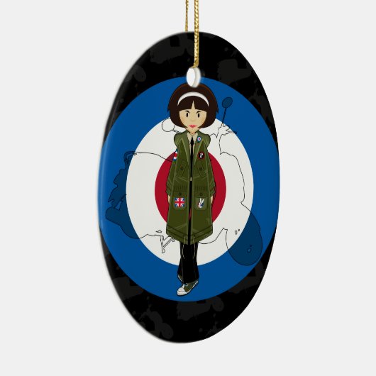 Sechziger-Mod-Mädchen im Parka mit Keramik Ornament (Rechts)