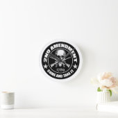 Second Amendment Come and Take It Skull and AR's Runde Wanduhr (Zuhause)