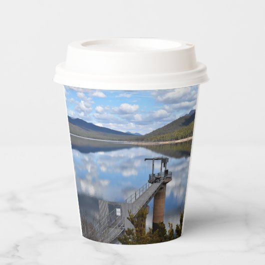 See Bellfield Wolken auf Stillwasser Pappbecher (Vorderseite)