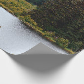 SEE MIT BÄUMEN AUF SEITEN GESCHENKPAPIER (Ecke)