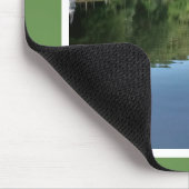 See mit Himmel und Bäume, reflektiert in Wasser Fo Mousepad (Ecke)