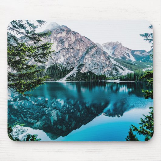 See und Berg unter dem weißen Himmel Mousepad (Vorne)