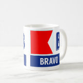 Seebravo des flaggen-Alphabet-"B" Kaffeetasse (VorderseiteRechts)