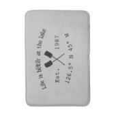 Seehaus wird gemietet. Datum Jahr benutzerdefinier Badematte (Vorderseite Vertikal)