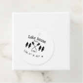 Seehaus wird gemietet. Datum Jahr benutzerdefinier Geschenkanhänger (Beispiel)