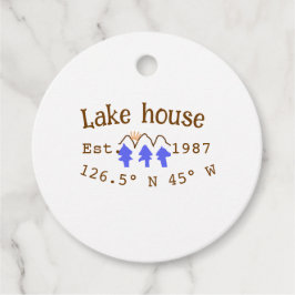 Seehaus wird gemietet. Datum Jahr benutzerdefinier Geschenkanhänger
