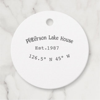 Seehaus wird gemietet. Datum Jahr benutzerdefinier Geschenkanhänger