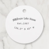 Seehaus wird gemietet. Datum Jahr benutzerdefinier Geschenkanhänger (Rückseite)