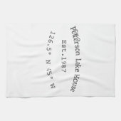 Seehaus wird gemietet. Datum Jahr benutzerdefinier Geschirrtuch (Horizontal)