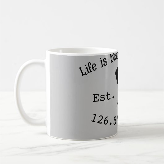 Seehaus wird gemietet. Datum Jahr benutzerdefinier Kaffeetasse (Links)