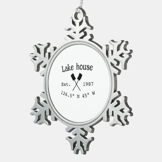 Seehaus wird gemietet. Datum Jahr benutzerdefinier Schneeflocken Zinn-Ornament (Rechts)