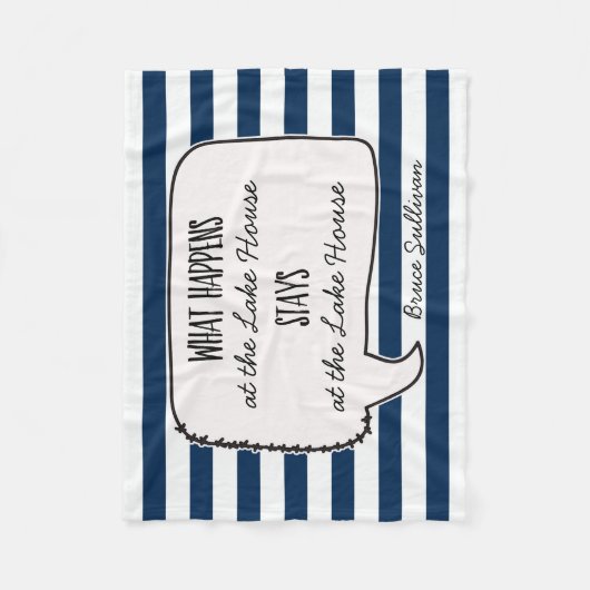 Seehütte Was passiert Bleibe Zitat gestrichen Fleecedecke (Vorderseite)