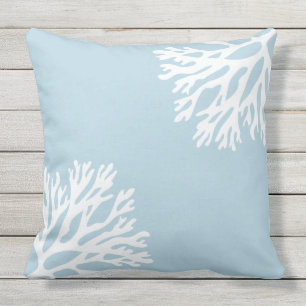 Seekorallenrote Silhouetten (Küstenlinien-Blau) Kissen Für Draußen