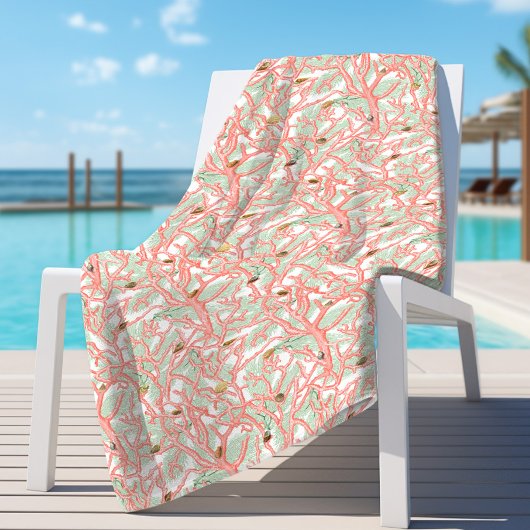 Seekorallenzweige mit Muscheln Strandtuch